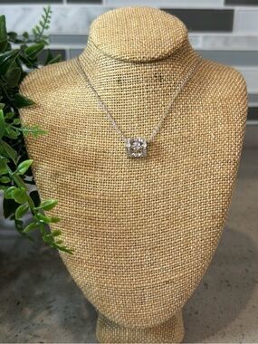 MOISSANITE - #95 SN1059 0.3 CTW Dancing Stone Necklace